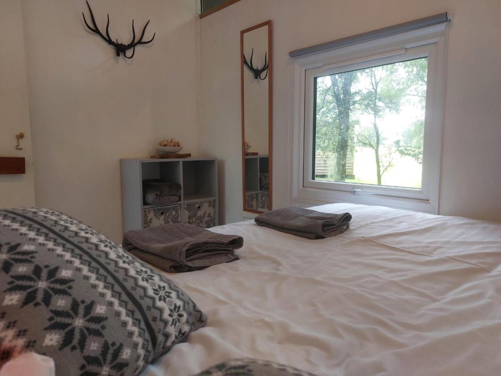 Loch Aweside Forest Cabins Dalavich Rum bild