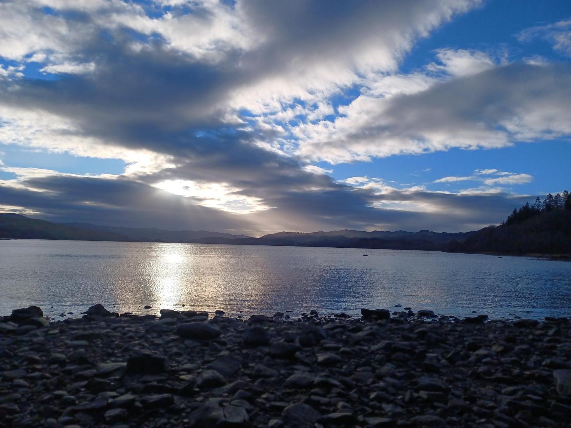 Loch Aweside Forest Cabins Dalavich Rum bild