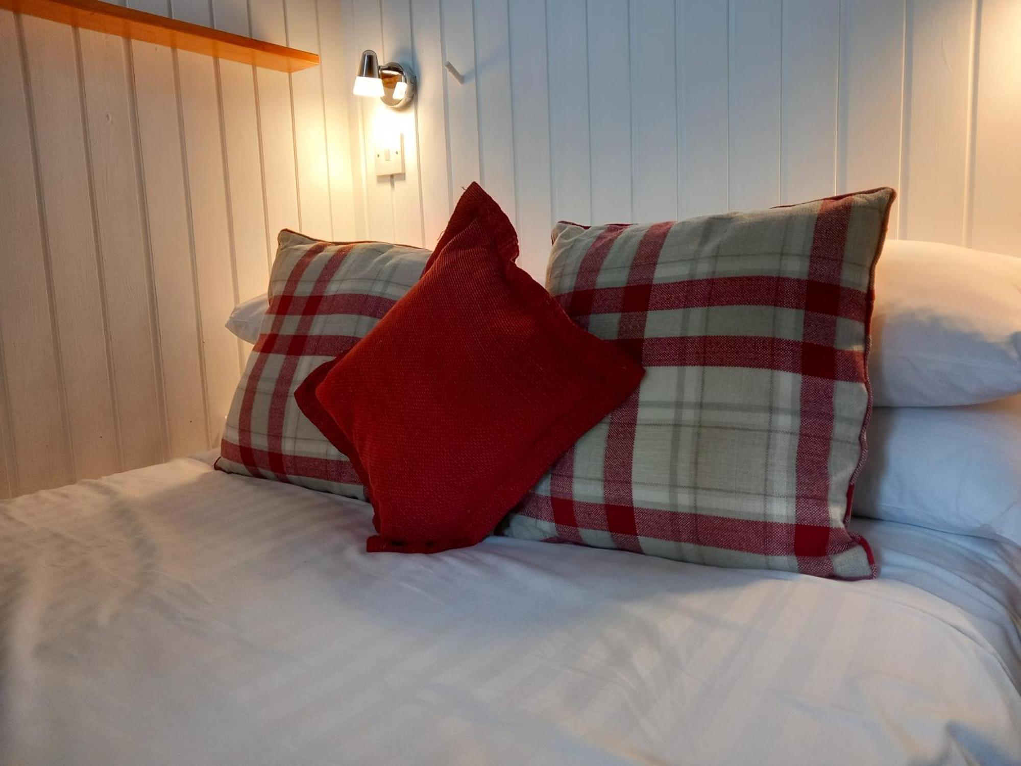 Loch Aweside Forest Cabins Dalavich Rum bild